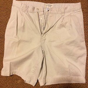 Men's Roundtree & Yorke Off-White Shorts 34W